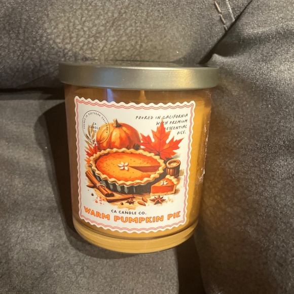 CA Candle Company Warm Pumpkin 🎃 Pie Candie - Picture 2 of 4